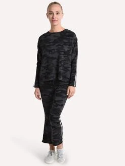 Sundry Camo Kick Flare Pant -ST.BERNARD Clothing 05r c30t11 charcoalalt3