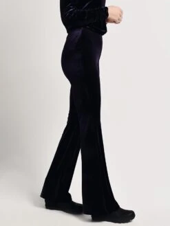 Sno Skins Plushtech Velvet Flared Leg Pant 7 Sno Skins Plushtech Velvet Flared Leg Pant -ST.BERNARD Clothing 11288 18 violetalt1