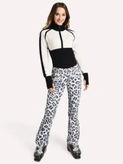 Obermeyer Women's Dolly Cashmere-Blend 1/2 Zip Sweater 11 Obermeyer Women's Dolly Cashmere-Blend 1/2 Zip Sweater -ST.BERNARD Clothing 16041 SHEERBLISSalt3