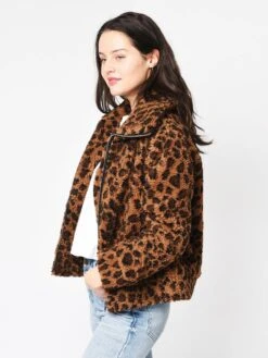 BB Dakota Kitty Come Close -ST.BERNARD Clothing BJ402094 COCOalt2