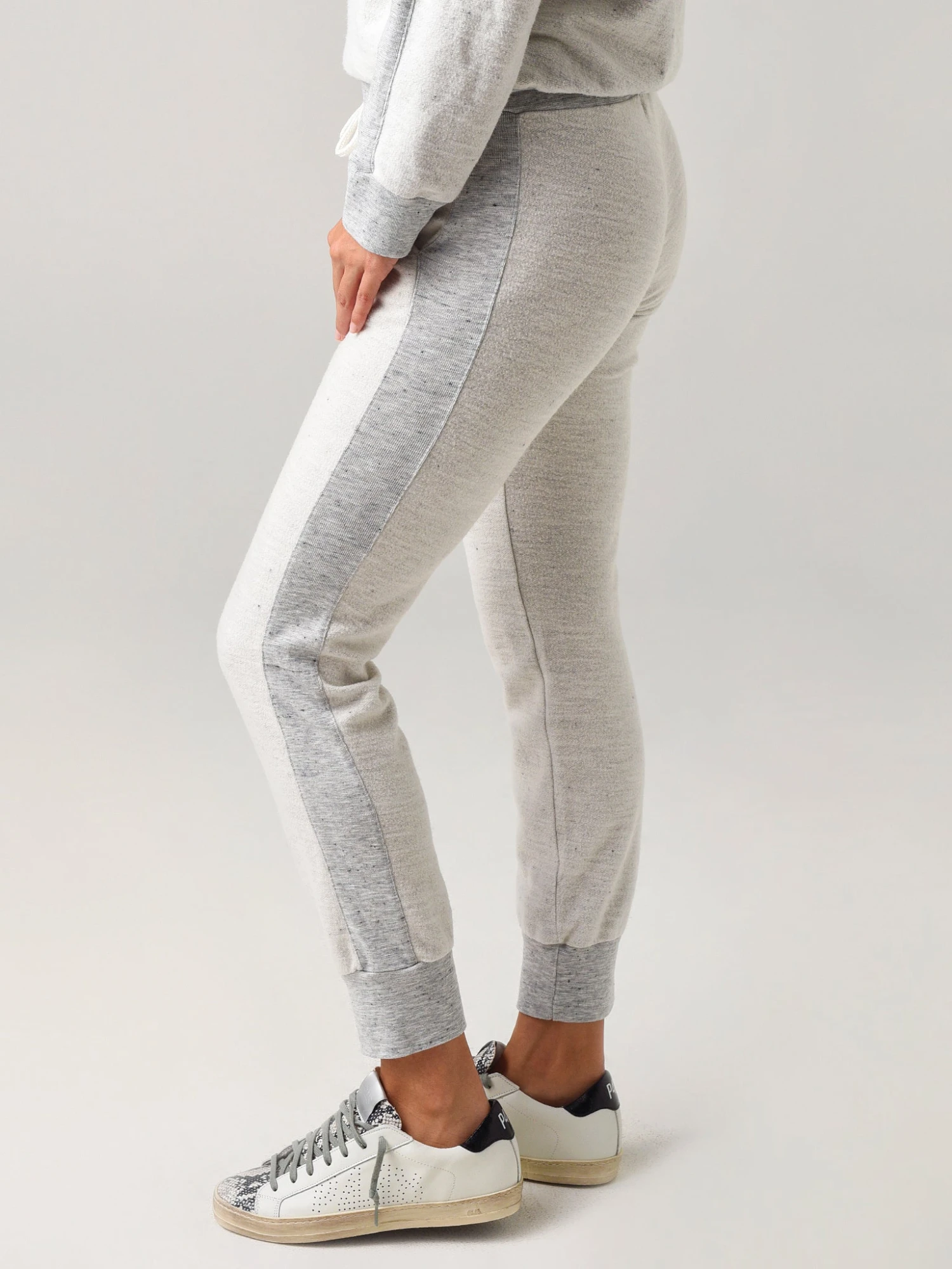 Monrow Women's Reversed Sporty Sweatpant With Contrast Rib Stripe 2 Monrow Women's Reversed Sporty Sweatpant With Contrast Rib Stripe - Image 2