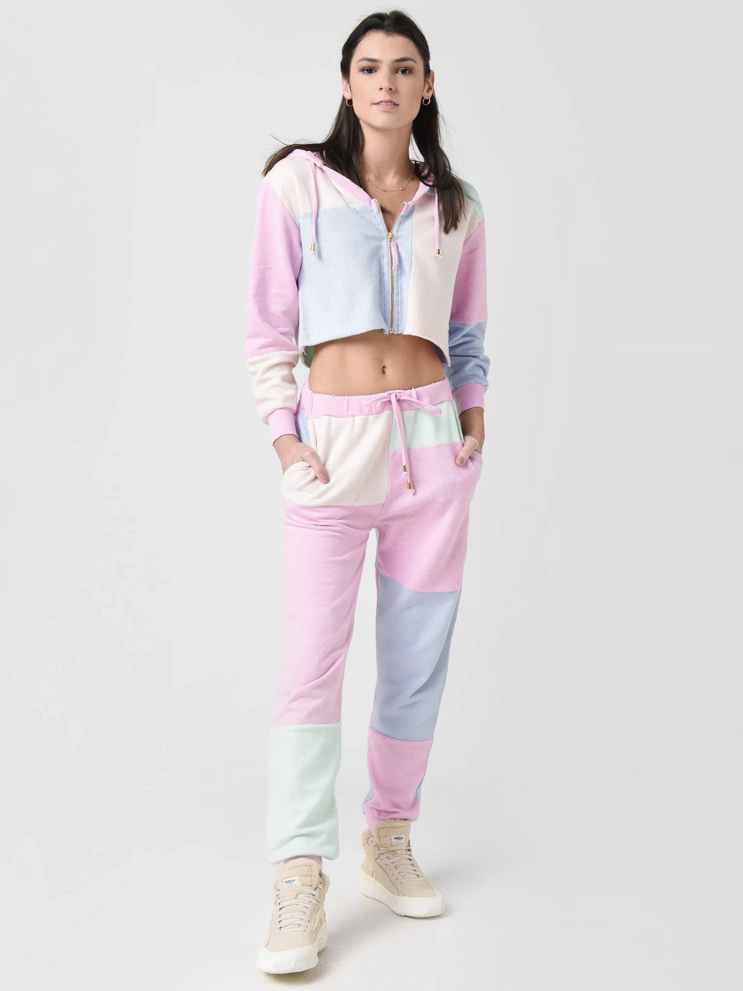 LoveShackFancy Women's Alden Cropped Zip Hoodie 4 LoveShackFancy Women's Alden Cropped Zip Hoodie - Image 4