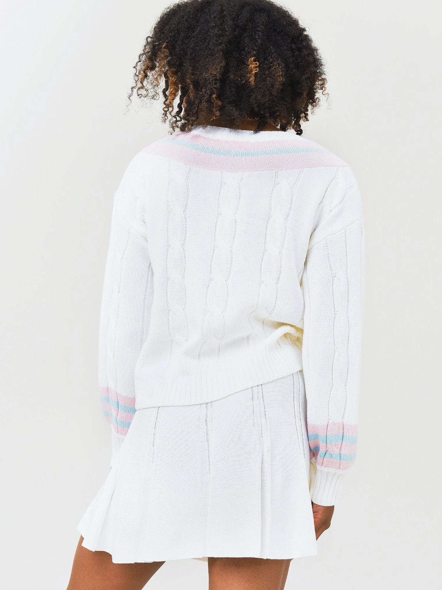 LoveShackFancy Women's Malaine V-Neck Sweater 6 LoveShackFancy Women's Malaine V-Neck Sweater - Image 6