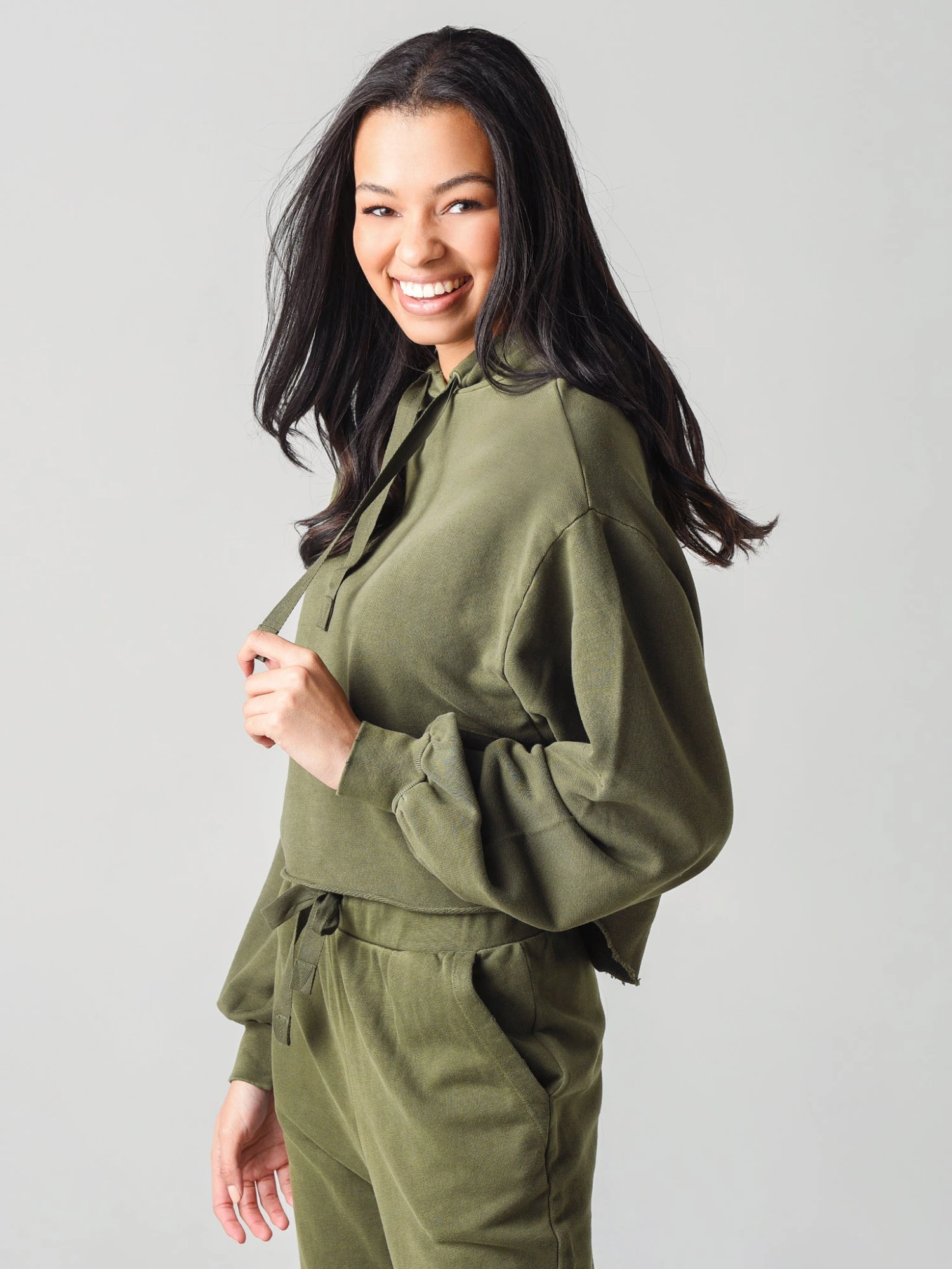 Frame Women's Crop Easy Hoodie 2 Frame Women's Crop Easy Hoodie - Image 2