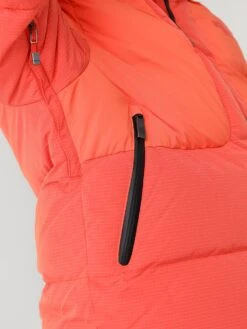 The North Face Women's Cold Spell Cropped Down Jacket 13 The North Face Women's Cold Spell Cropped Down Jacket -ST.BERNARD Clothing NF0A87WTxFIERYREDCRIMSONORANGExAlt5 142713286
