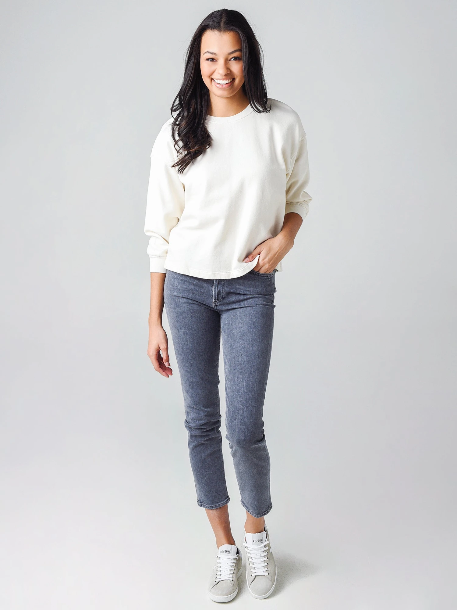 Velvet Women's Sarah Sweatshirt 4 Velvet Women's Sarah Sweatshirt - Image 4