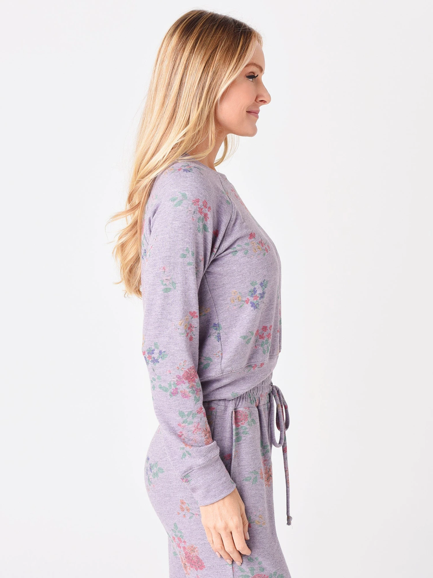 Sundry Women's Floral Raglan Sweatshirt 3 Sundry Women's Floral Raglan Sweatshirt - Image 3