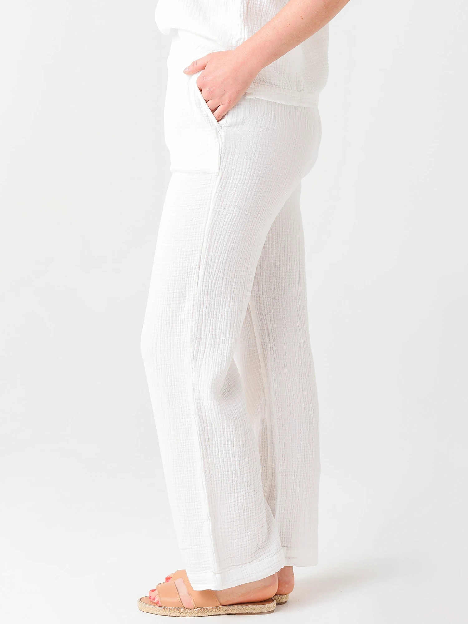 Faherty Brand Women's Dream Cotton Gauze Wide Leg Pant 3 Faherty Brand Women's Dream Cotton Gauze Wide Leg Pant - Image 3