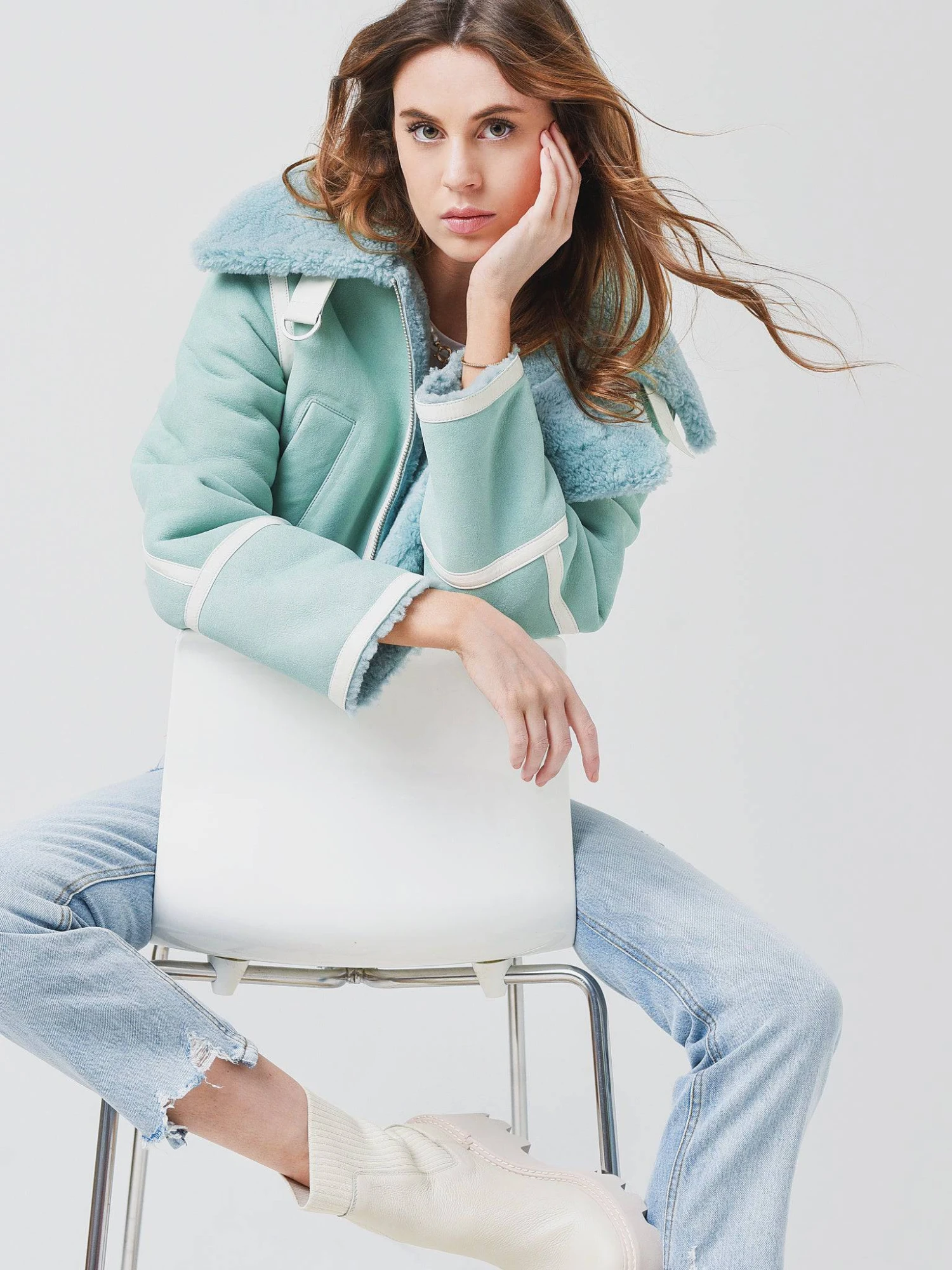 Shoreditch Ski Club Women's Willow Cropped Shearling Jacket 4 Shoreditch Ski Club Women's Willow Cropped Shearling Jacket - Image 4