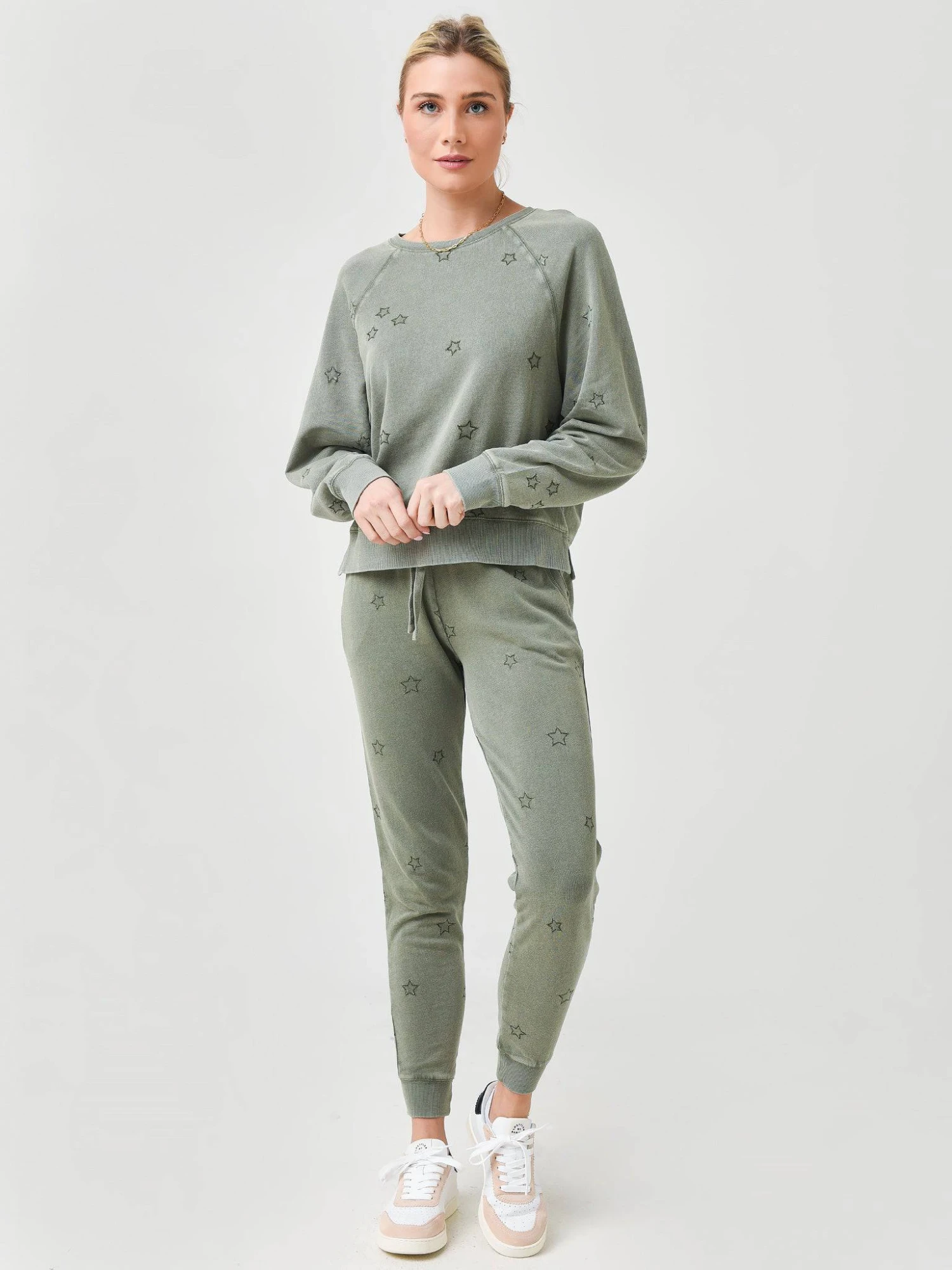 Z Supply Women's Bo Embroidered Star Sweatshirt 3 Z Supply Women's Bo Embroidered Star Sweatshirt - Image 3