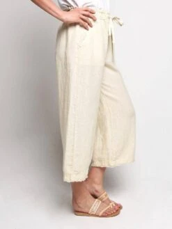 Bella Dahl Frayed Crop Leg Pant -ST.BERNARD Clothing b3012 331 301 deserttanalt1