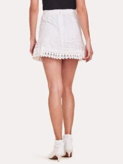 BB Dakota Lucine Ruffle Bottom Skirt -ST.BERNARD Clothing bi209273 ivoryalt1