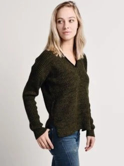 John & Jenn Sigfird V-Neck Sweater 7 John & Jenn Sigfird V-Neck Sweater -ST.BERNARD Clothing f842ov39 surplusalt1
