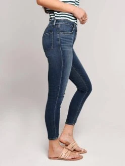 J Brand Alana High Rise Crop Skinny Jean 8 J Brand Alana High Rise Crop Skinny Jean -ST.BERNARD Clothing jb001571 persuadealt2