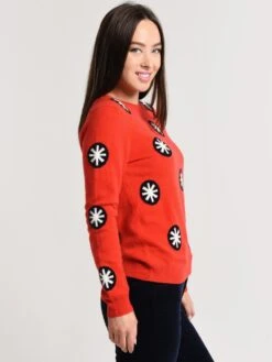 Chinti & Parker Mexican Snowflake Sweater 7 Chinti & Parker Mexican Snowflake Sweater -ST.BERNARD Clothing kl141fnc flame navy creamalt1