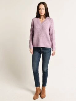 Velvet Pearl Long Sleeve V-Neck Sweater -ST.BERNARD Clothing pearla03 berryalt3