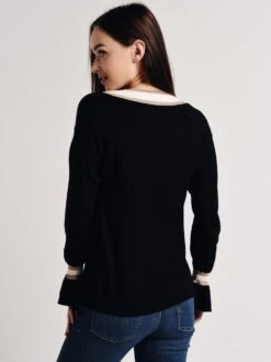 Do+Be V Neck Color Block Sweater -ST.BERNARD Clothing y16340 blackalt3